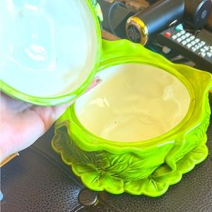 Vintage holland mold cabbage bowl